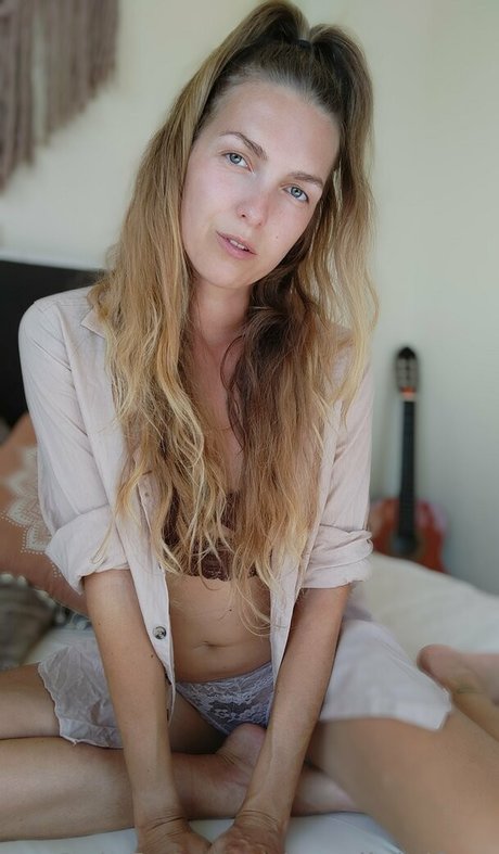 amelieleifree star pretty picture