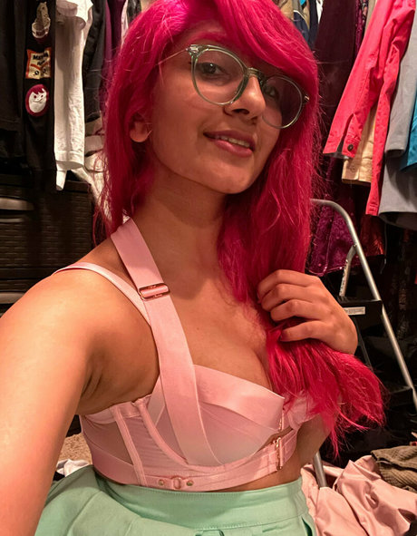 Currymyfavor star high quality photo