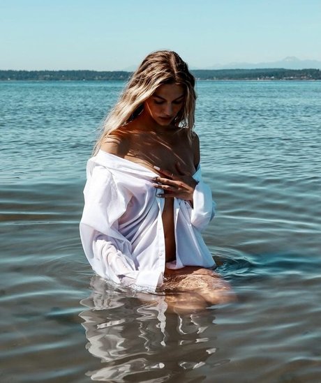 Julia Miller pornstar xxx photo