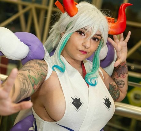 Belkitsune high quality star images