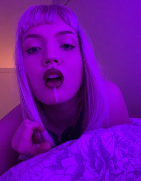 miathearthoe nude star pics