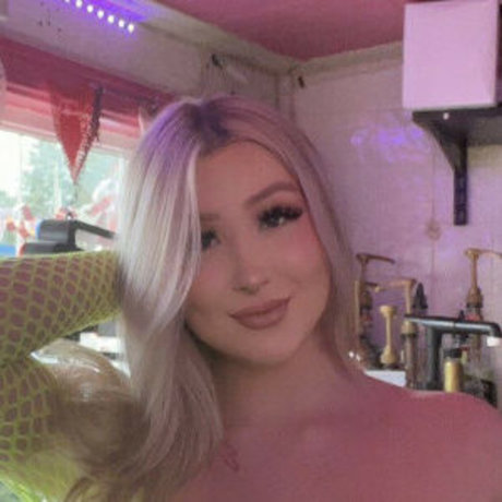 Stacked Blonde model erotic images