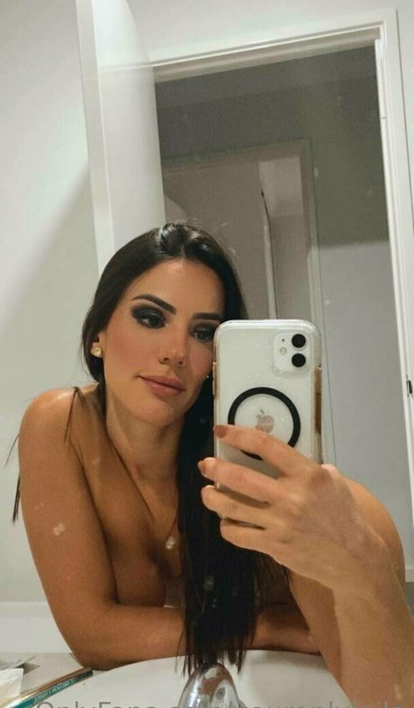 youronlyleila nude star photos