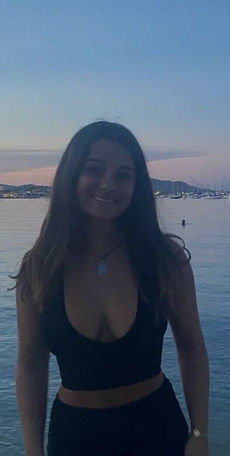 Fabiola George sexy pornstar img