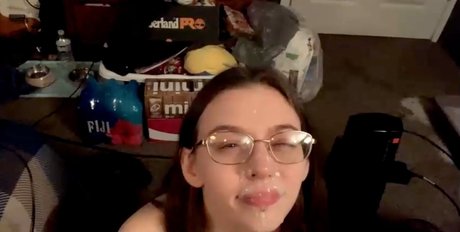 astriddabomb pornstar naked pic