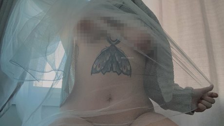 Succumich star nude photos