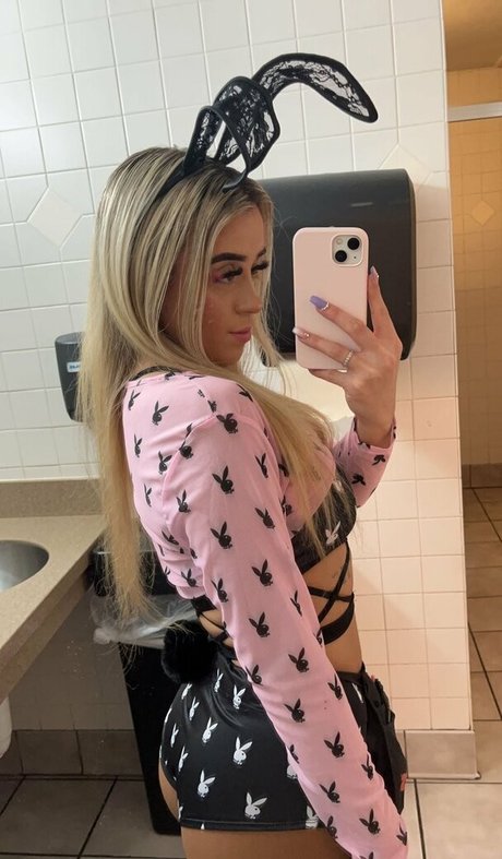 Brooklynnbunny27 art model img