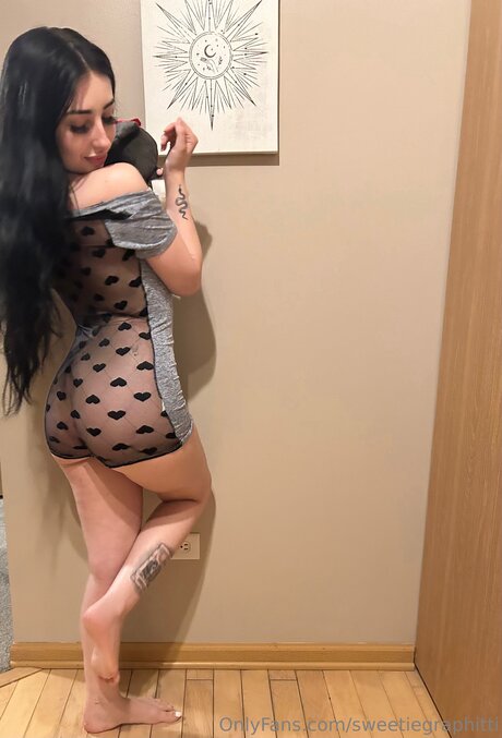sweetiegraphitti nude model pics