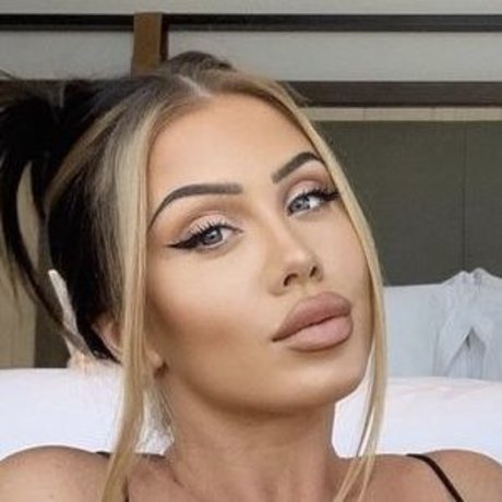 Lauraamy xxx model photos