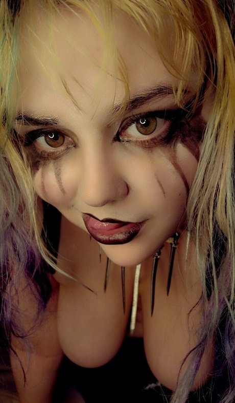 littledevilkitten erotic model photos