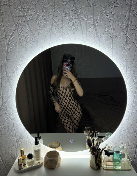 milyshka77 model sexy pic