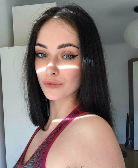 monicawollf nude pornstar picture