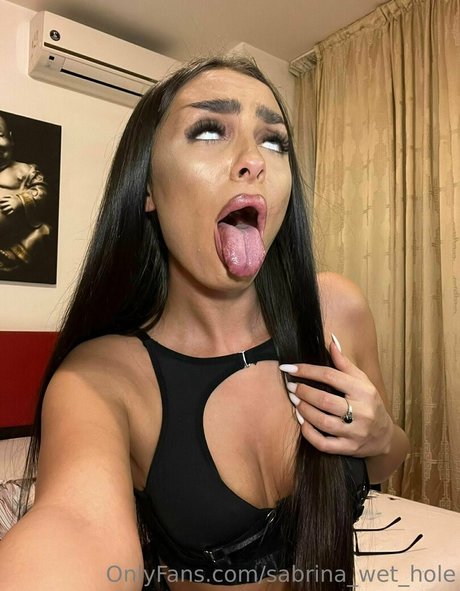 sabrina wet hole pretty model picture