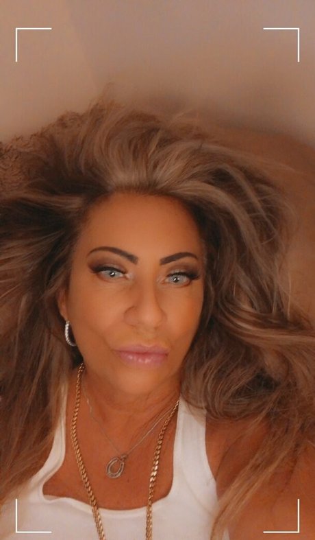 hottotrottotsfree model adult pics