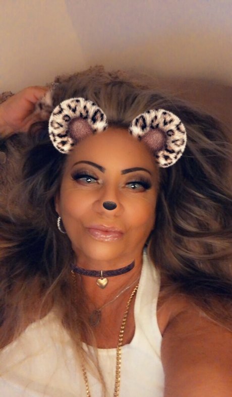 hottotrottotsfree sexy pornstar image