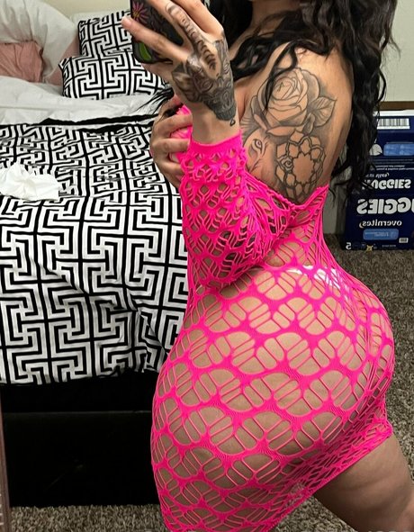 thebrattt26 naked star pic