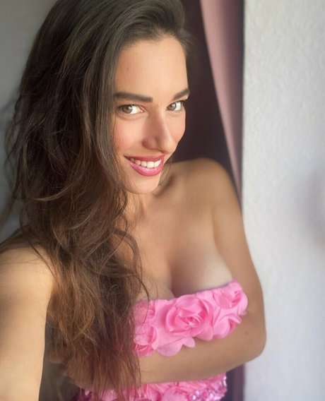 milenameyy top model picture