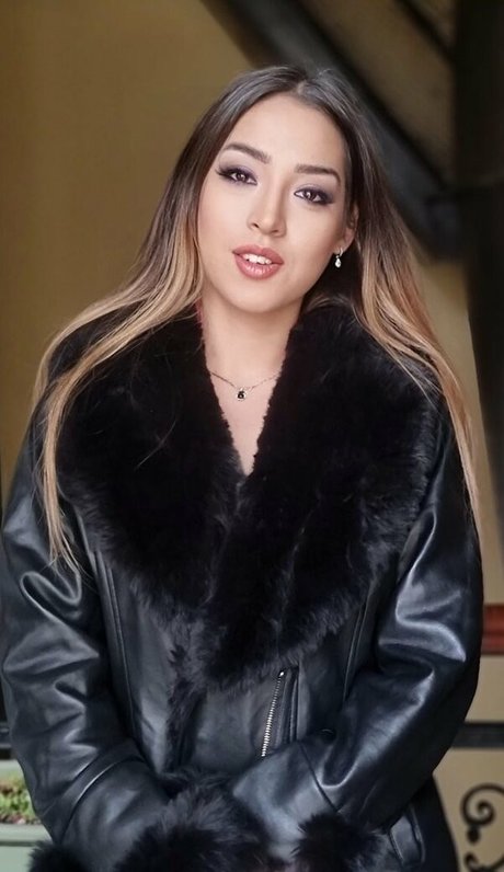 Melania Dark star nude pic