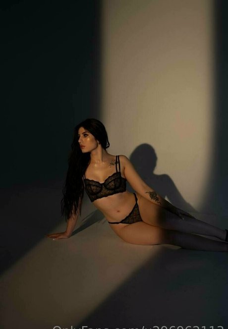 kiki need you inside free model pics