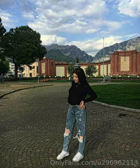 kiki need you inside pornstar naked gallery