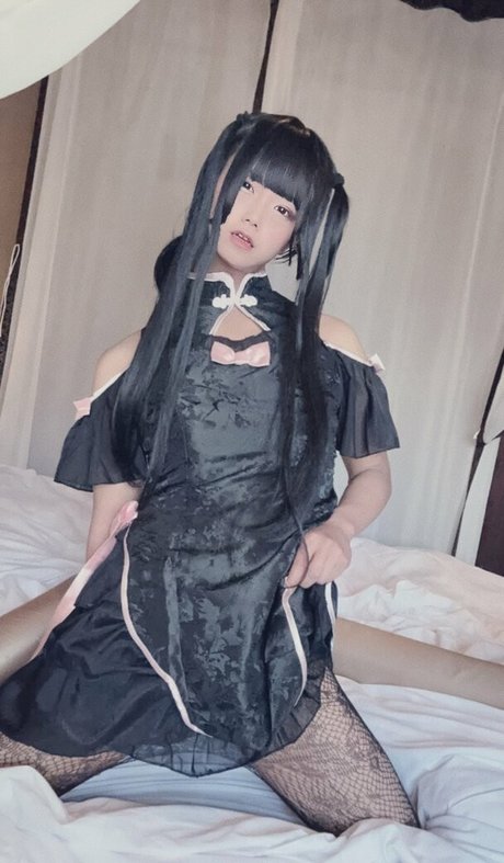 renoniko pretty model pic