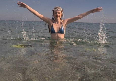 Tegan Josie model beautiful img