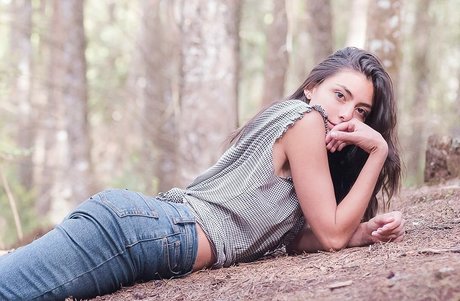 Manuela Velez nude actress pic