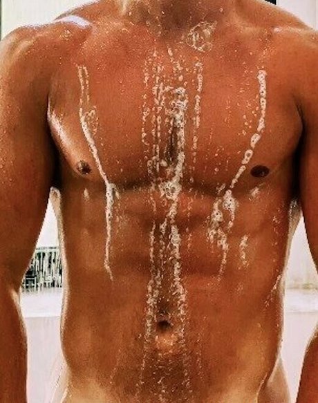 nategarner naked star img