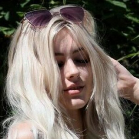 blondibabez art model gallery