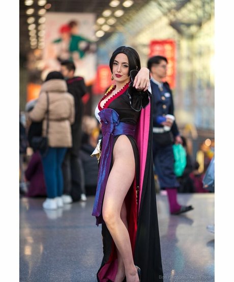 Glory Lamothe hot pornstar pic