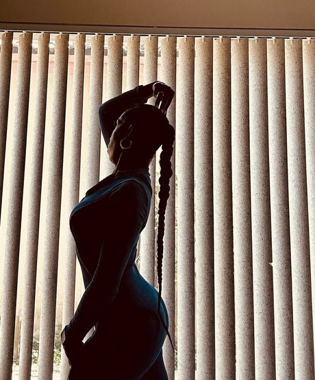 jamiek ynw model naked pic