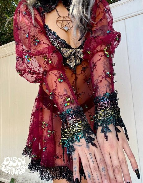 thatfairylem model erotic picture