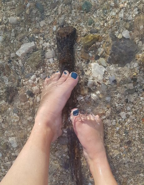 babylunafoot1 free actress picture