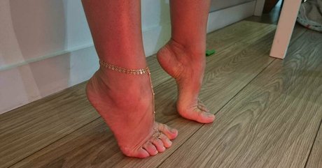 feetintentions star xxx image