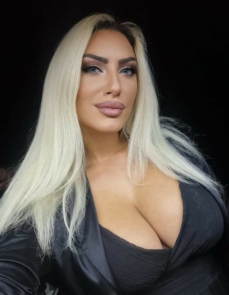 Tea Stosevska porn model pics