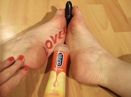 theselilpiggie6 adult model archive