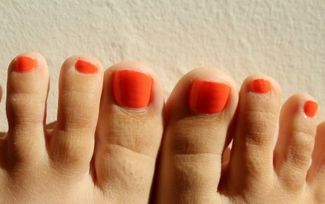 barefoot babe02 free star pictures