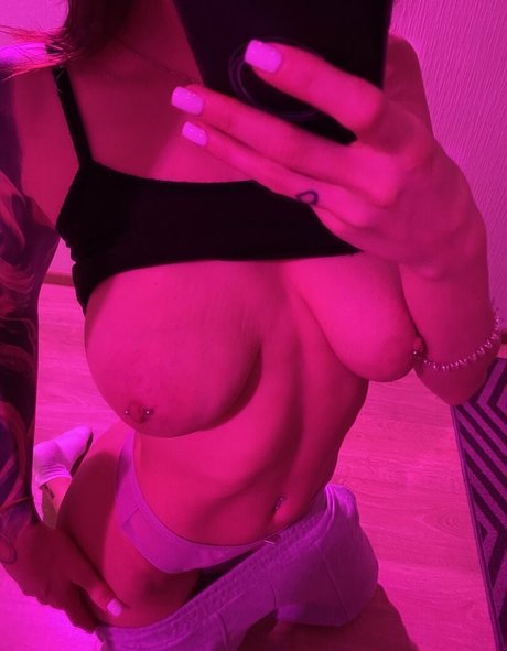 busty blonde onlyfans hot sexy img