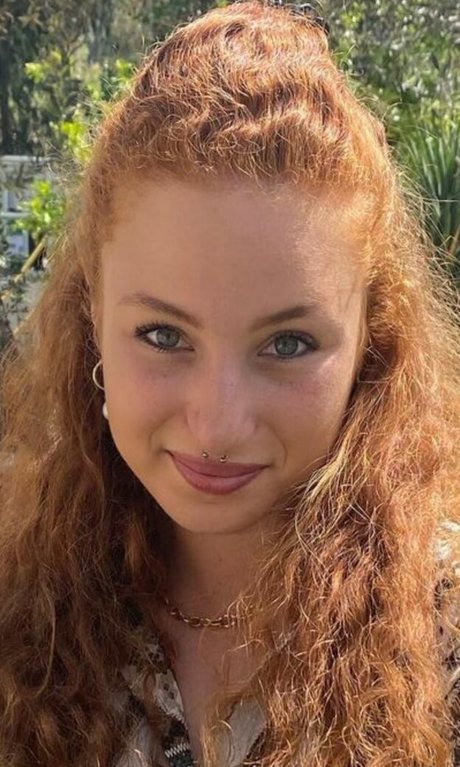 adickted to us pornstar beautiful pic