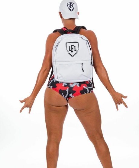 Dina Wojowski perfect star photos