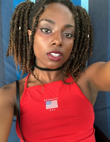 goddessdevyn best star picture