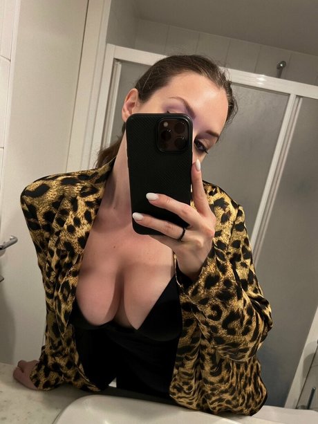 Funtikingym pretty pornstar photos