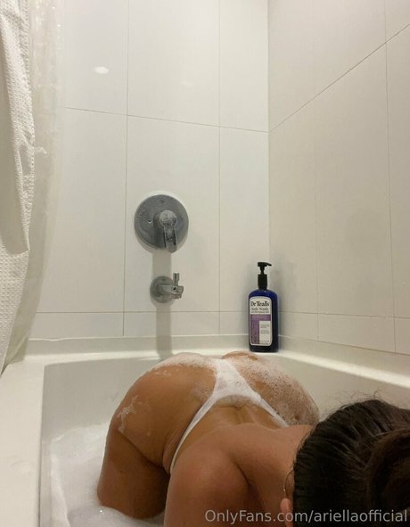 Ariella Moreno xxx model pics