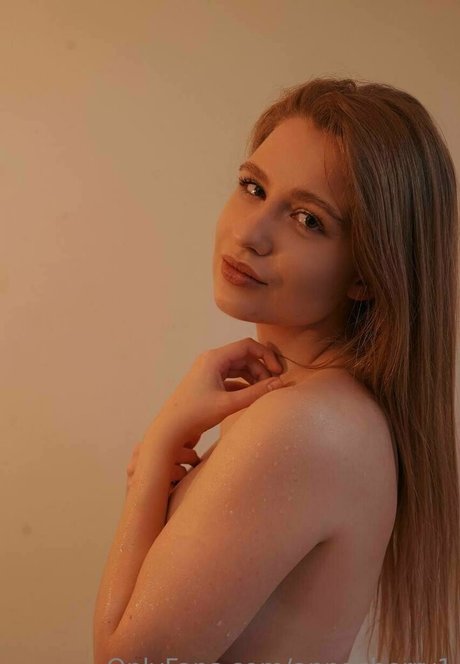 annacherry1 star pretty picture