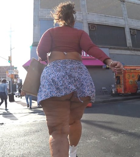 Goddess Naughtia pornstar erotic pictures