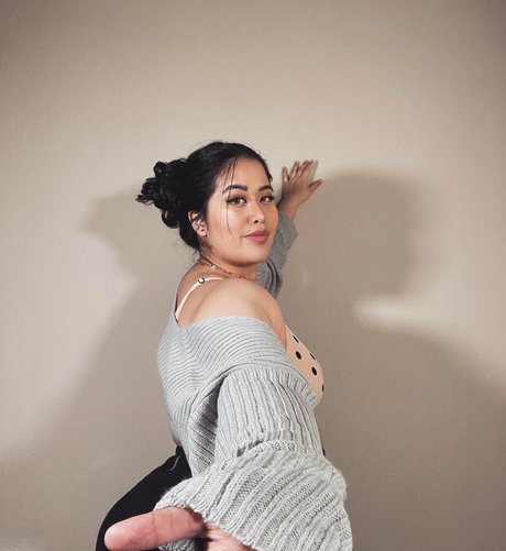 BellaBun Bo Bae erotic actress picture