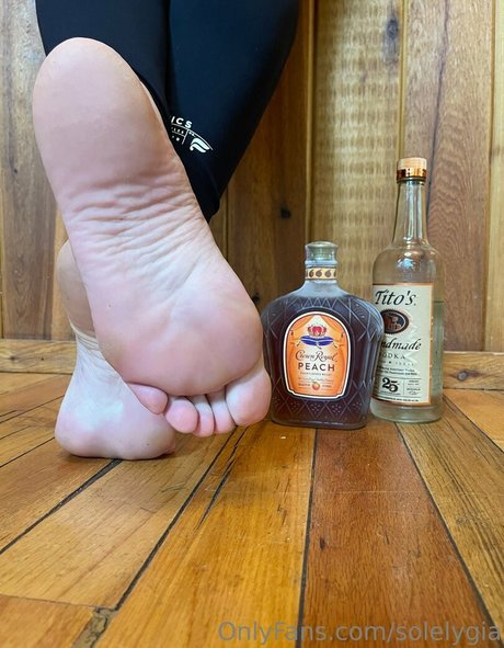 solelygia pornstar picture