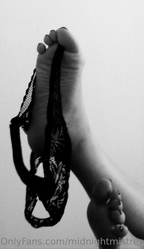 midnightmistress2023 high quality model pic