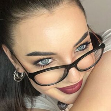 KateMeina sex model img