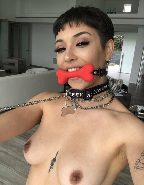 brooklyngrayxxx model nude photo